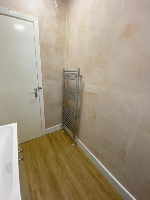 narrow bathroom towel rail position to maximise space